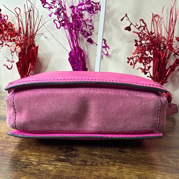 FOSSIL Fuchsia Crossbody - Picture 3 of 7